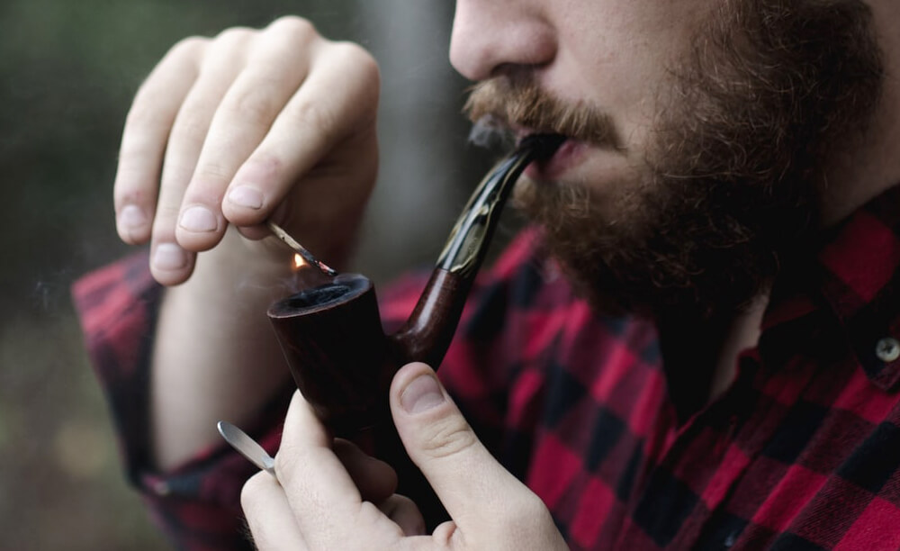 Read more about the article Ako sa správne zafajčujú briarové fajky?